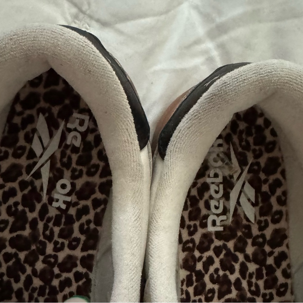 Reebok White and Tan Sneakers with Leopard Print Size 8 - Picture 6 of 8